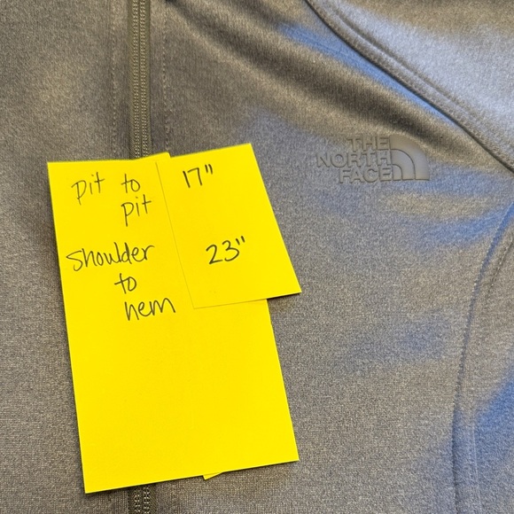 The North Face Charcoal Fleece Jacket - Picture 6 of 6